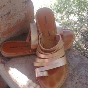 Rock & Candy Gold Strappy Flat Sandals Benzie 6.5